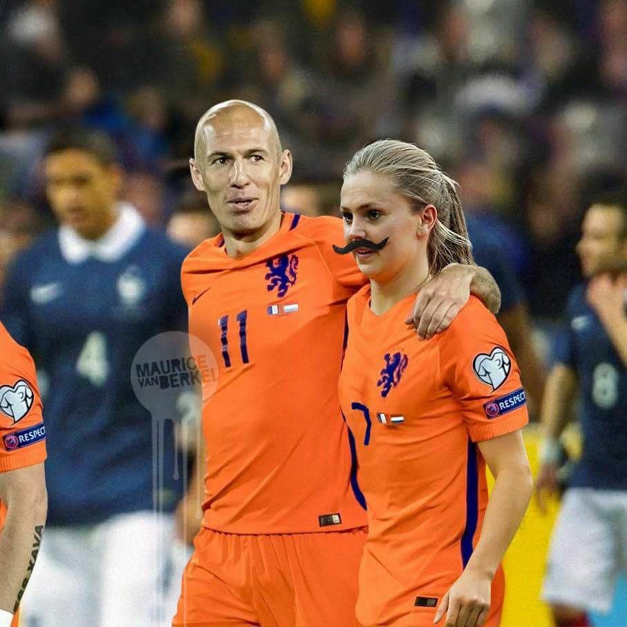 FrancoisHoek's tweet photo. Doorlopen .... ziet niemand !! #franed https://t.co/Bo3U1d7jjf