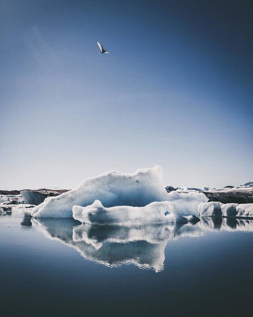 swetans's tweet photo. Your memory is made of light #discoverwithswetans #iceland https://t.co/tdUsYiaqHl https://t.co/m4Hk91AEAO