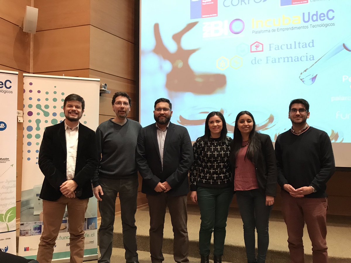 INNBIO_UDEC's tweet photo. El equipo de #FunctionalLife junto a autoridades de la F. de Farmacia UdeC, Incubadora UdeC y de Fomento Biobío. #lanzamiento #Certificación https://t.co/ZfstjJZLWv