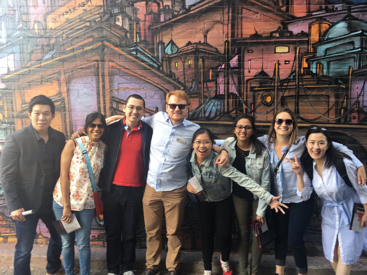 cstauft's tweet photo. #team7 exploring the artistic side of  Toronto's alleys #graffiti @RotmanGBC https://t.co/GhLAaDGNbs