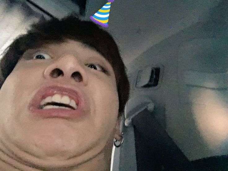 ubebeitsyou's tweet photo. He's not a teen anymore. #HappyJungkookDay #MemeKook https://t.co/mVGyrlstIc