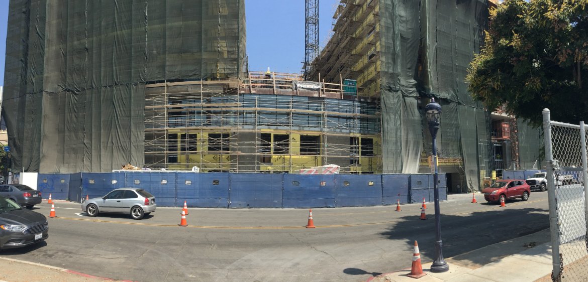 MakersQuarter's tweet image. Thank you @RepScottPeters for visiting @MakersQuarter!
@HumaneSmarts @UrbanDiscoveryA @fablabsd 
#FuseIntegration
#MQBlockD 
#InnovationHub