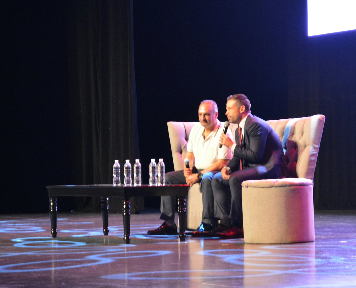 AuditorioMetPue's tweet photo. . @rafaelpuente Director Técnico de @LobosBuapMX en #MillennialVT. https://t.co/u0kLzaVEvn