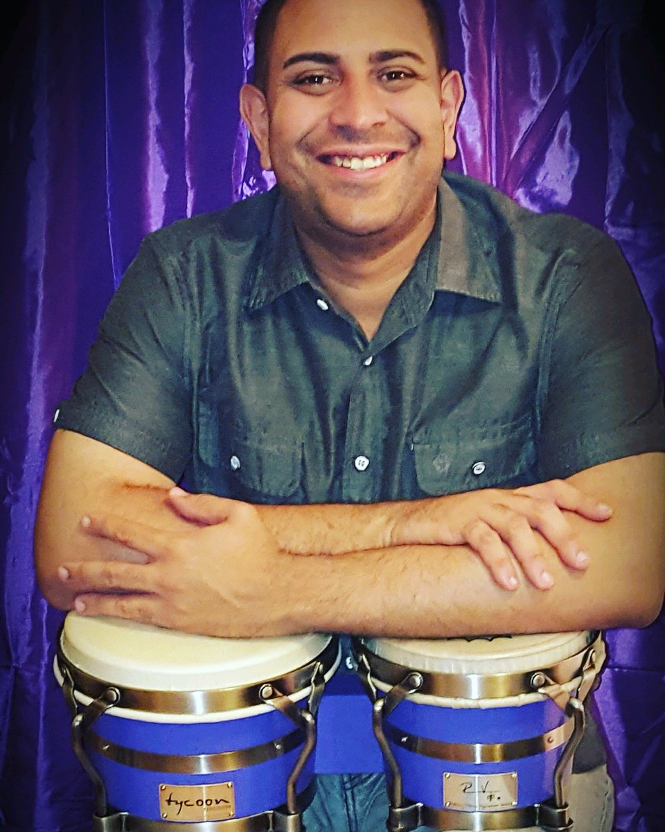With my Tycoon Robert Vilera Signature Series Bongos! Pic taken by: @carmenvocalist  
<a href="/TycoonPerc/">Tycoon Percussion</a> <a href="/TycoonPercEspan/">Tycoon Percussion</a>