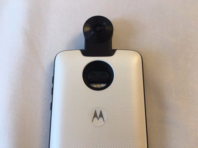 Bright's tweet image. Deze nieuwe high-end #Motorola-smartphone is uit te breiden met modules, waaronder een #360graden-camera
bright.nl/nieuws/motorol…