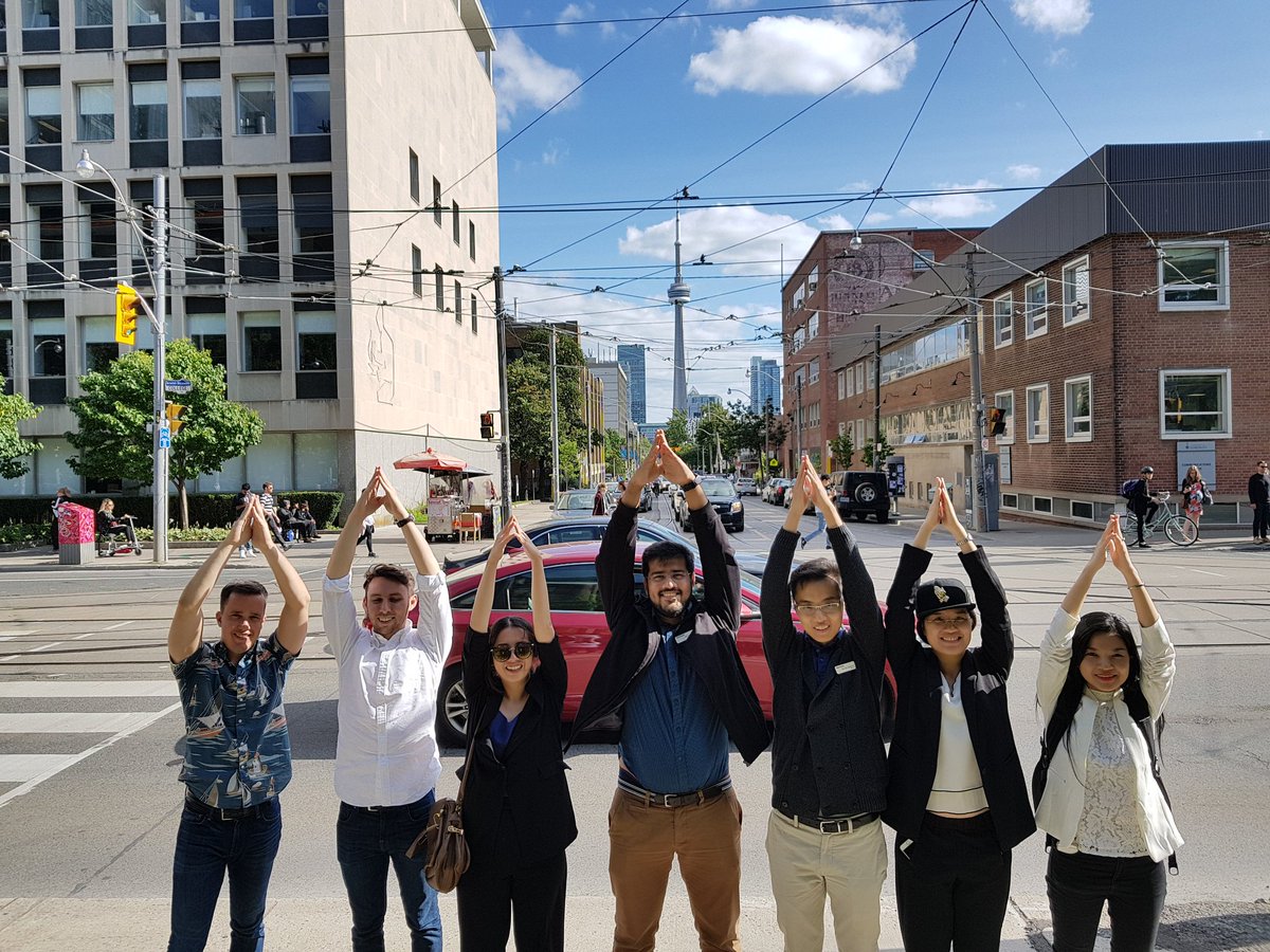 AhmadVoV's tweet photo. #Team4 #RotmanGBC #HEREWEGO #6patrol @ROTMANGBC #Needle #CNingTO #CNTower #Blogto https://t.co/rrE9iEXZmL