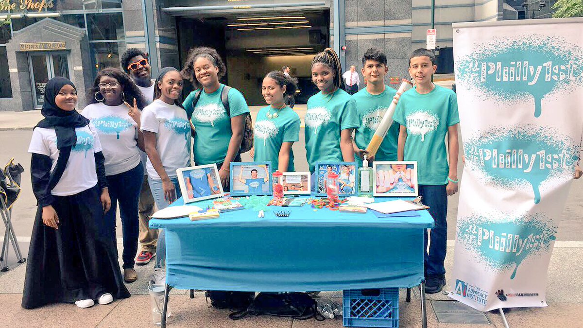 _Philly1st's tweet photo. Our Center City Pop Up was a huge success! Philly will be the first city in the U.S to have a ZERO percent youth smoking rate! #smokefreephl https://t.co/3h0PMscEtL