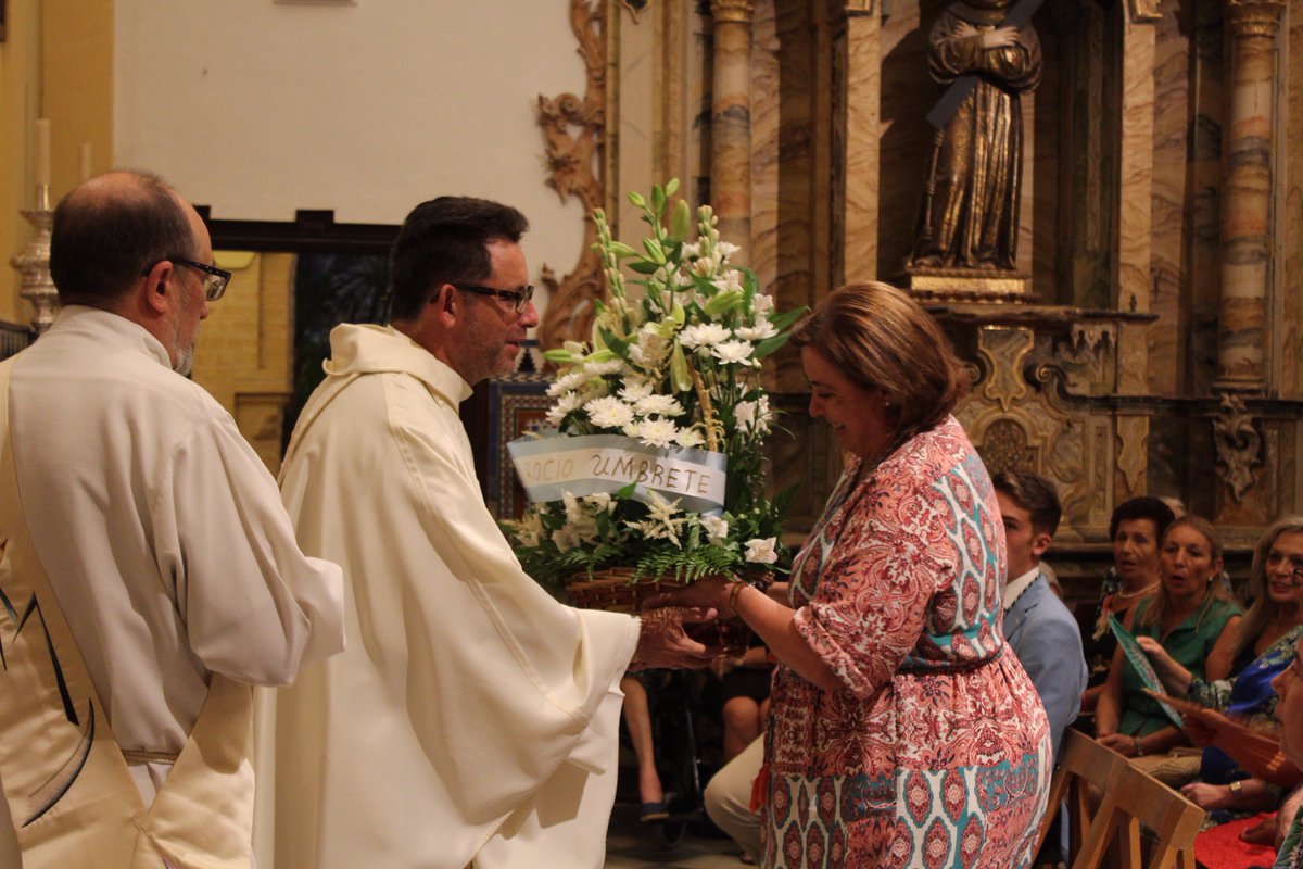 Hdad_Loreto's tweet photo. 2º día de Novena oficiado por Fr. Alberto Ramos Romero y en especial por la asistencia de los pueblos de Bollullos, Salteras y Umbrete https://t.co/JhDsdmnOTz