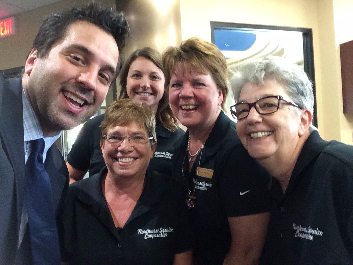 amhofstad's tweet photo. Awesome day with George Couros. @gcouros Check out #NWMN2017 for tweets on the day. https://t.co/VrmY6p3OnO