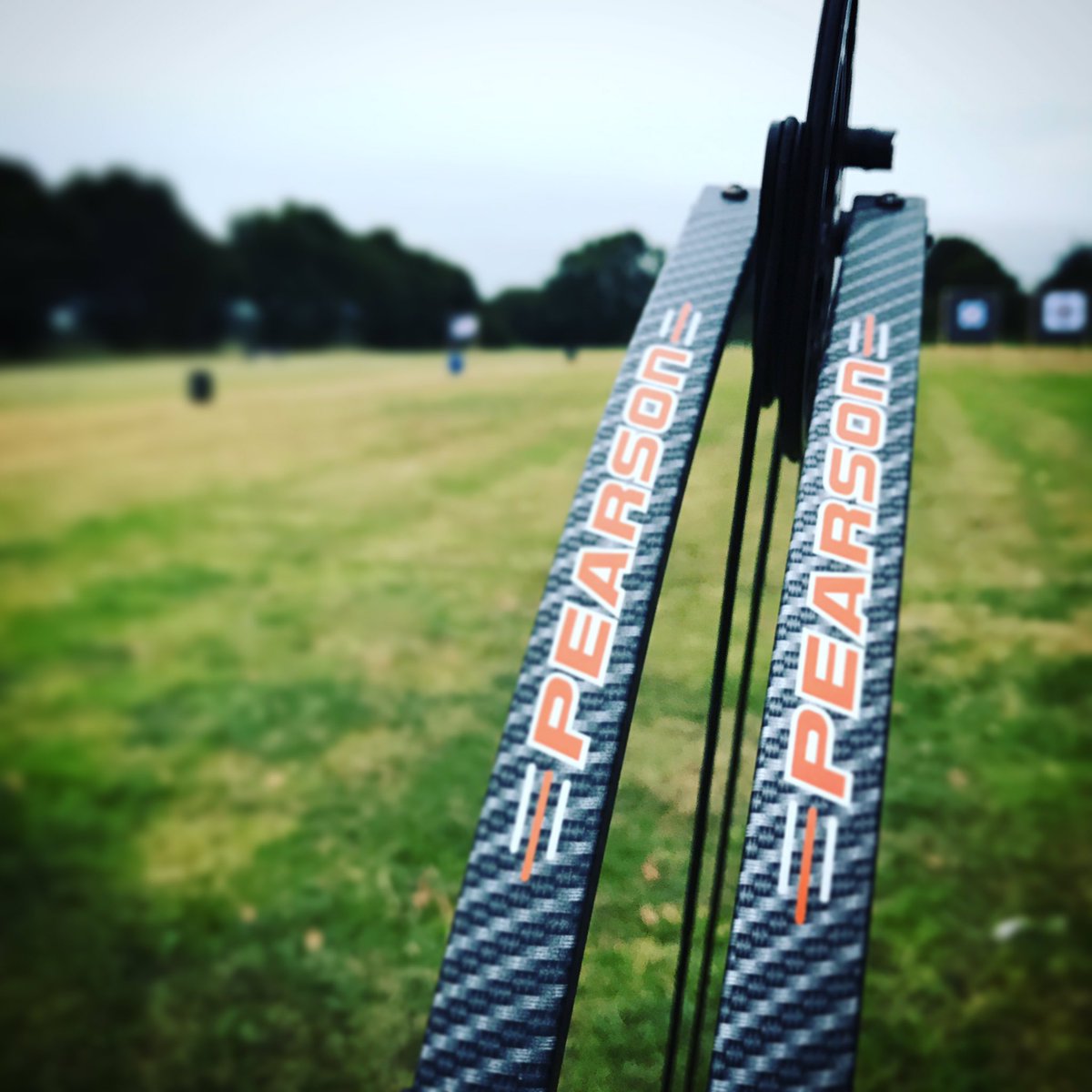 BenPearsonUK's tweet photo. The indoor season looms, time to start thinking about what bow to shoot? How about the @BPearsonArchery MX3🤔 #GoingGlobal @Clickersarchery https://t.co/WlXhlfVxOJ