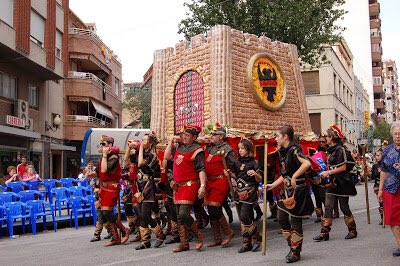 Este año la ofrenda irá destinada al #Alzheimer Apúntate!! Tan solo 10€ #fiestasVillena17