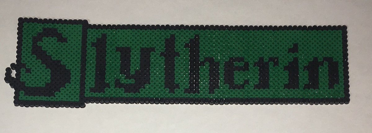 Abba_Kat's tweet photo. Slytherin banner #HarryPotter #slytherin #perlerbead https://t.co/9JFd5zC1n5