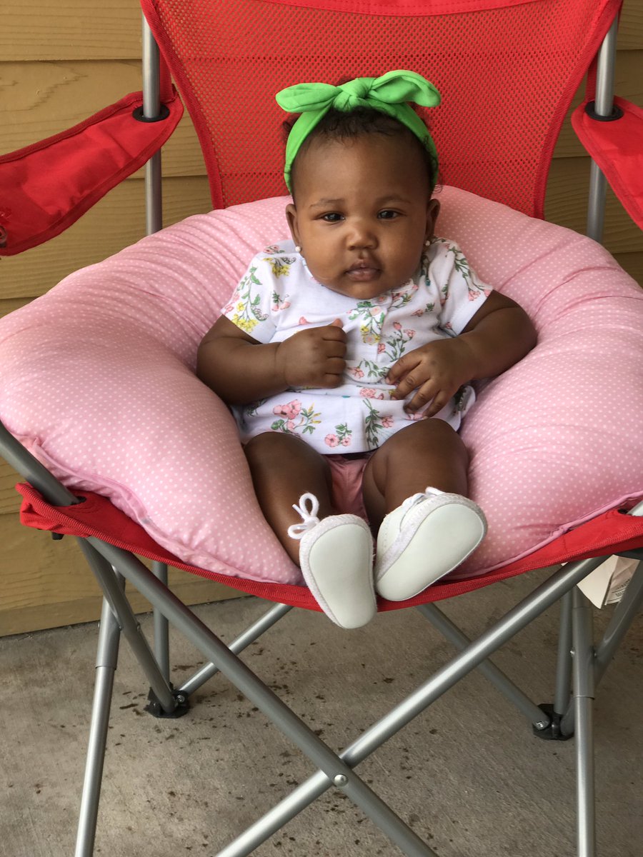 msssssb_'s tweet photo. Just cause green looks good on her #PRETTYGRLπ. https://t.co/xXBNdNafqX