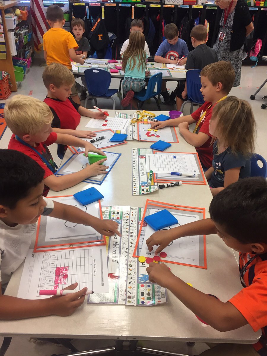 amberwjeffers's tweet photo. Mrs. Jeffers's First grade students working on math fact fluency by "shaking those disks!" #funfirsties @OttwayEagles https://t.co/aQAqu5NMeu