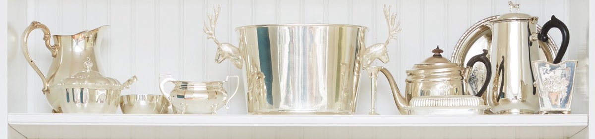 EBTHofficial's tweet photo. September is the month of Silver at EBTH. Sell your silver &amp; get a $100 shopping credit! #silver #silverseptember https://t.co/DKfGaWEG5W https://t.co/3s5Yv0ouGV