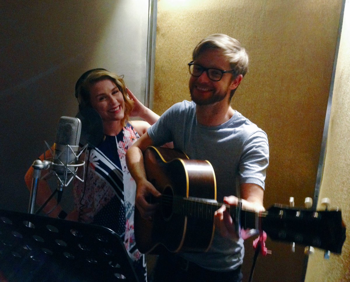 BespokePop's tweet image. Pretty sweet working w/ these x2 on our new track, "Be The One".. @EdeeMusic meets @stephensonrich - A @BespokePop musical joint! #BeTheOne