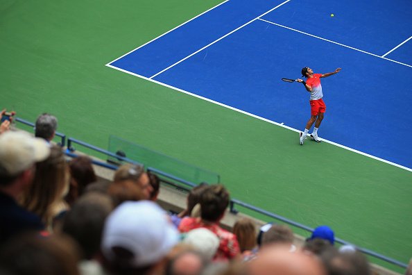 BBCSport's tweet photo. There is a huge shock on the cards at the #USOen.

Roger Federer trails Mikhail Youzhny 1-6 7-6 (7-3) 6-4

Live: https://t.co/zMY4otNpdD https://t.co/72FzdnJIq3