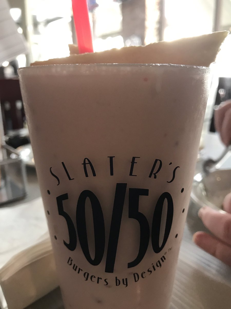 TheRealGraysonT's tweet photo. Oh my dang #PopTarts #Milkshake is the best !! Love #Pasadena #slater50/50 #burgers #fries #BOMnation https://t.co/R620EO9mkb