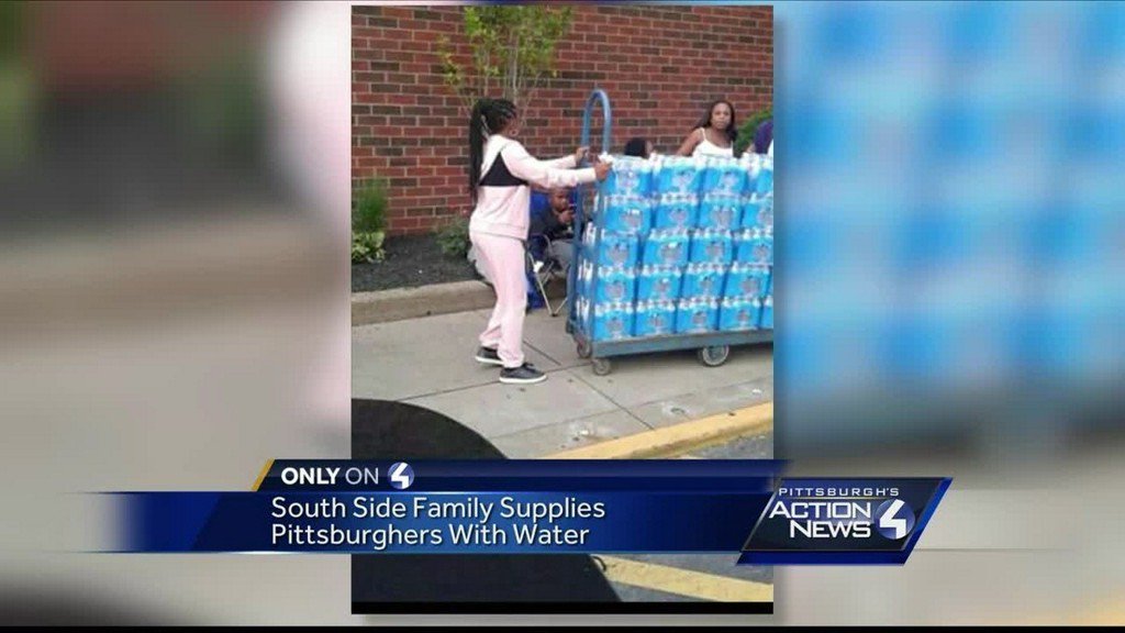 WTAE's tweet photo. Pittsburgh 'water angel' sits outside Giant Eagle giving away free bottles during boil advisory https://t.co/ILweQp2Xd8 https://t.co/7OLIjVzGEc