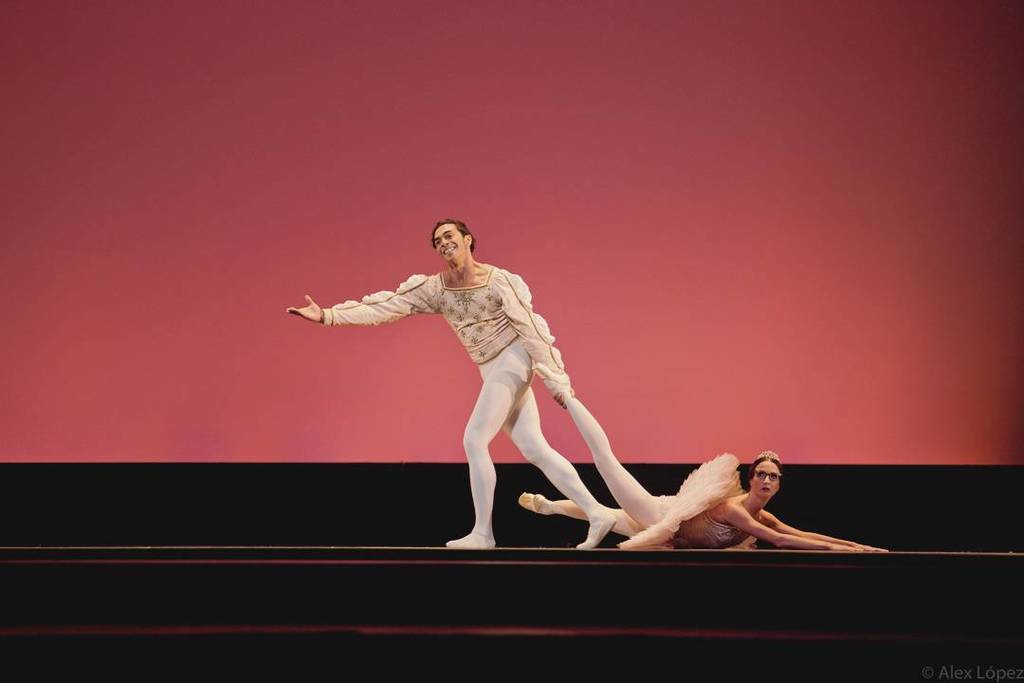 DespertaresMex's tweet photo. #LaurenCuthbertson #JasonReilly #MomentosDespertares #DESPERTARES2017 #AuditorioNacional #CDMX https://t.co/HTjdrS1sAA https://t.co/7BYUGtQdgy