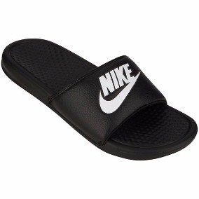 jujum102's tweet photo. amo chinelo da nike super confortável. quem gosta? https://t.co/AHyXozpqNA