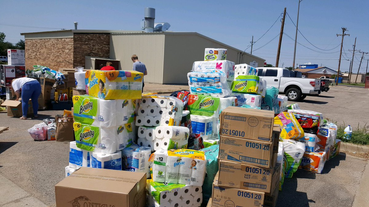 TrinityLubbock's tweet photo. Shout out to Trinity Christian School in partnership area private schools to help fellow Texans! #TrinityforTexas #HurricaneHarvey https://t.co/kuOlpV8TUg