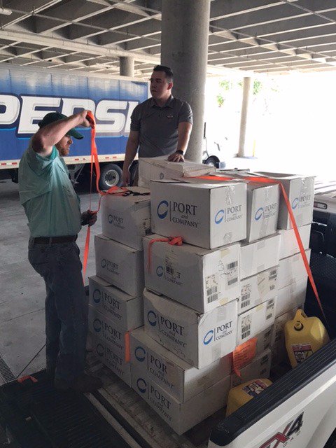 SA_Sports's tweet photo. #SanAntonioSports & #FinalFourSA staff donated items & will deliver them to hard-hit communities this weekend.#HurricaneHarveyRelief https://t.co/SeZggfLxRx