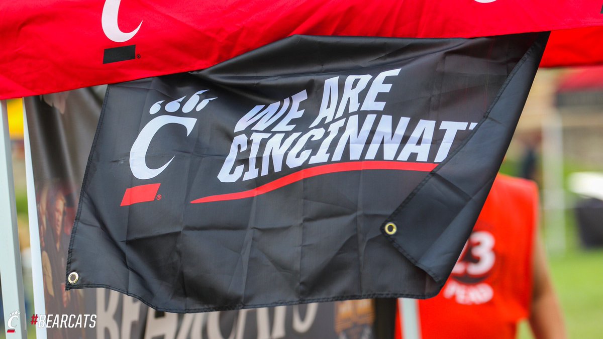 GoBEARCATS's tweet photo. Just a few 📸s from out at The Grid! #Bearcats https://t.co/aPe9j3JHte