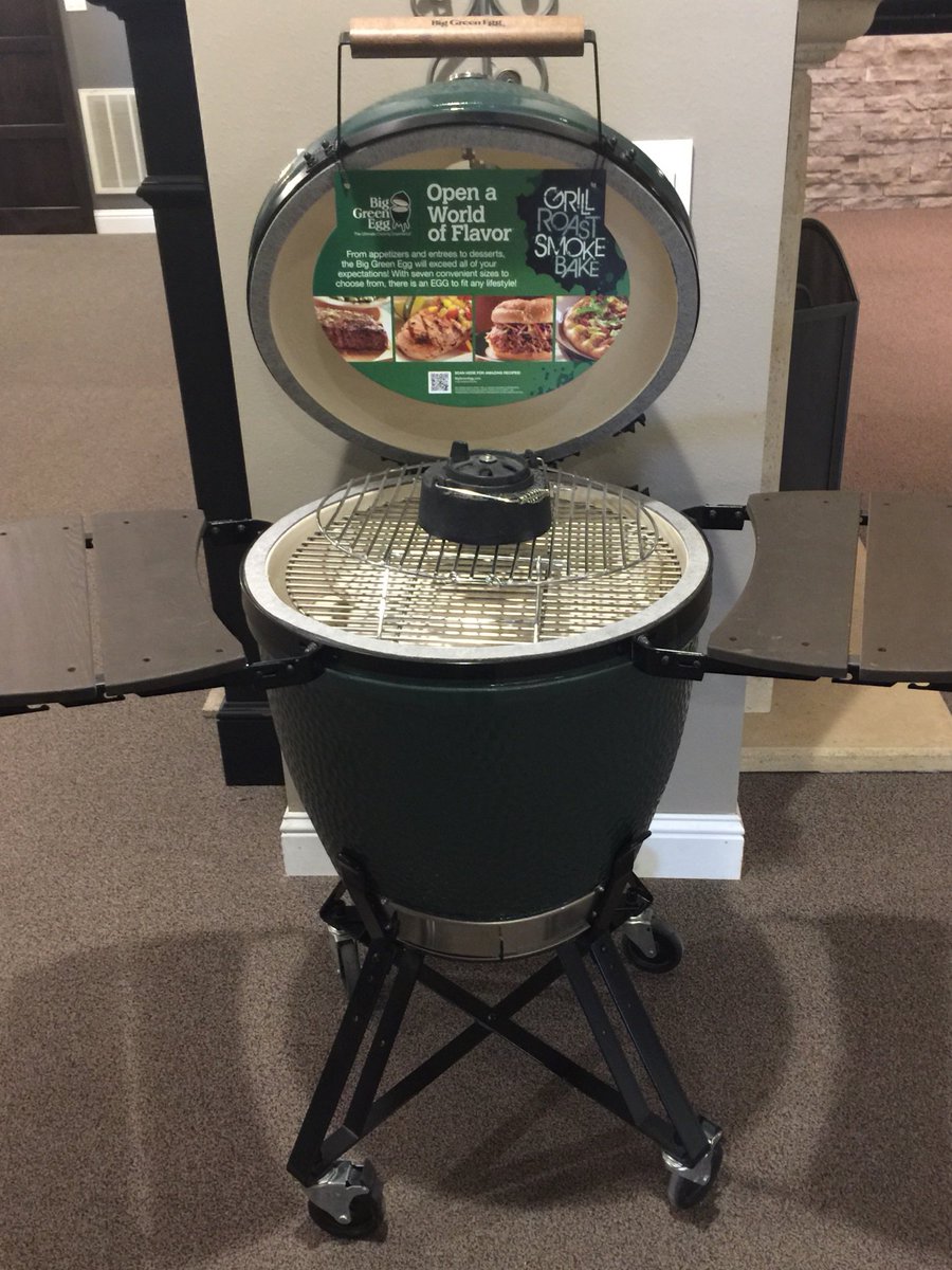 LightBriteDist's tweet photo. What's on your Egg this weekend? #BigGreenEgg https://t.co/oT21PGvE6A