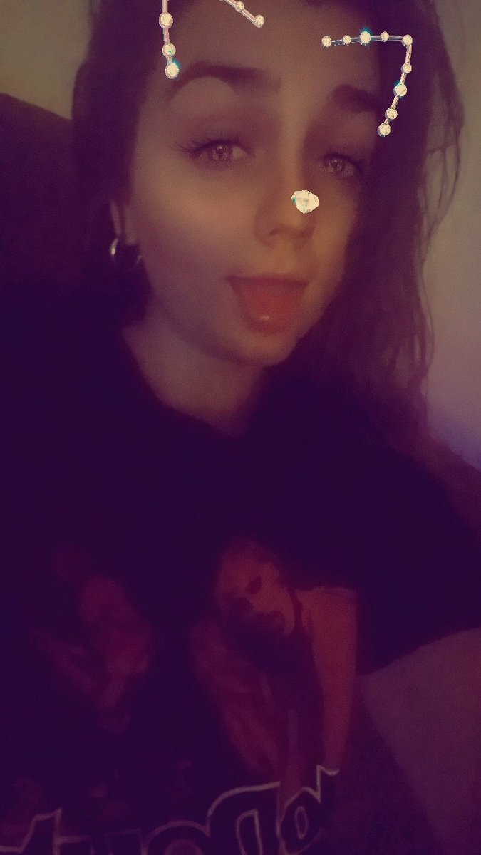liltinsy's tweet photo. #SelfiesForAriana 
😘 https://t.co/KpKacIiLGs