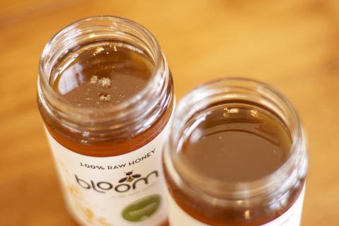Coopportunity's tweet photo. Visit @BloomHoney from 3-6pm at the #SantaMonica store for #sweet #freesamples! #raw #rawhoney #nutrition #bloomhoney https://t.co/5hCg8JLHP7