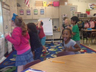 msbuford12's tweet photo. gotta love indoor recess!! #getCONNECTED https://t.co/vb8YOPAtjf