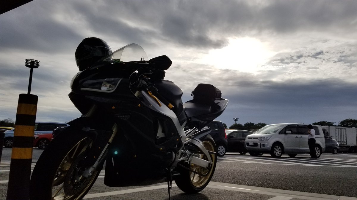 skygt34's tweet photo. 少し晴れてきた……？

#yzfr1 #バイク乗りと繋がりたい https://t.co/neU1VeFBIO