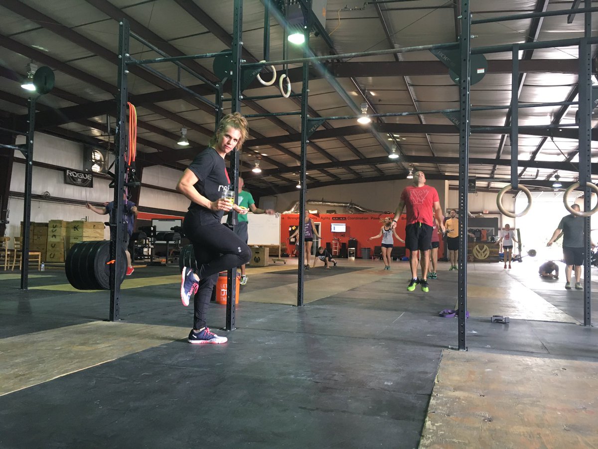 refinecf's tweet image. Endurance class going strong this afternoon! Come WOD with us on Thursdays at 4:30pm #wearerefined #refineendurance