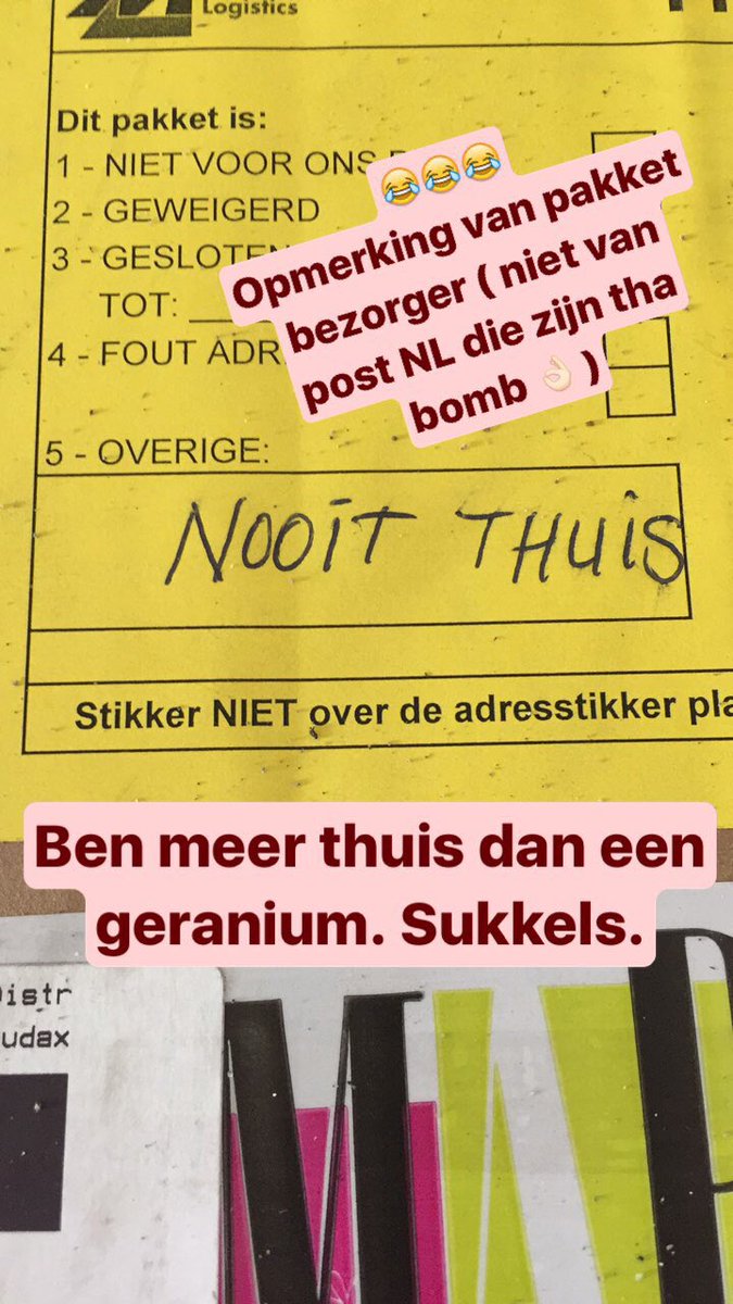 Leuk pakket kreeg ik vandaag. Met koeienletters stond erop: NOOIT THUIS. Euh ik zit op thuis zijn.