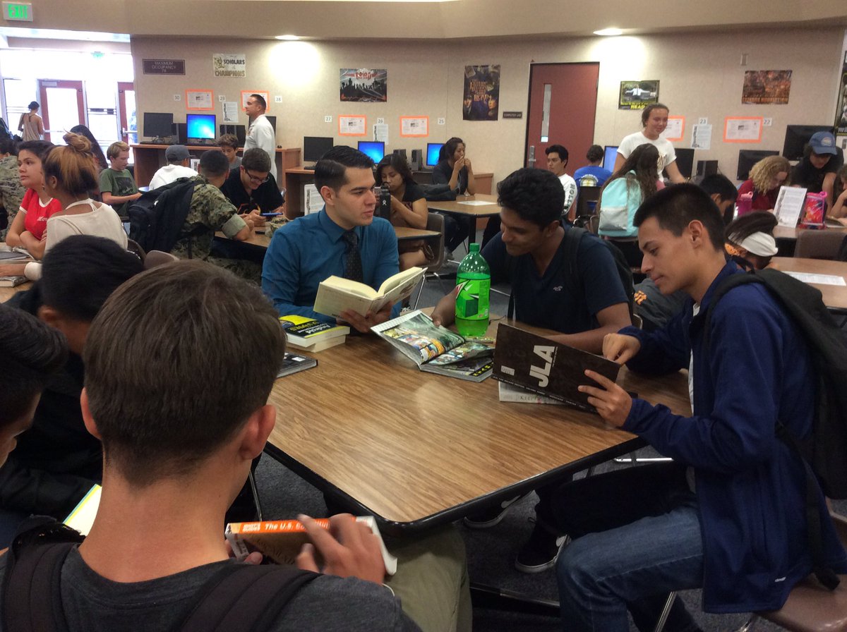 ECHSLibrarian's tweet photo. New books on a variety of topics + students @ElCaminoHighSch = happy informed readers. Thanks @librarycongress &amp; @DarrellIssa for helping!! https://t.co/tQMB8BM5SC