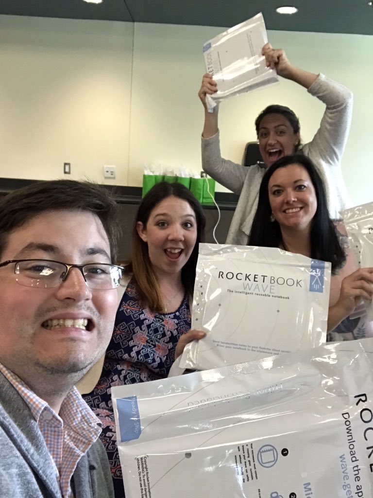 nicholasnewton5's tweet photo. @BWhitlowEdTech is making it rain! #HCSInnovate #hcssuccess @ronclarkacademy #HCSLeadingTheWay #joy https://t.co/dkTL3muJ8O