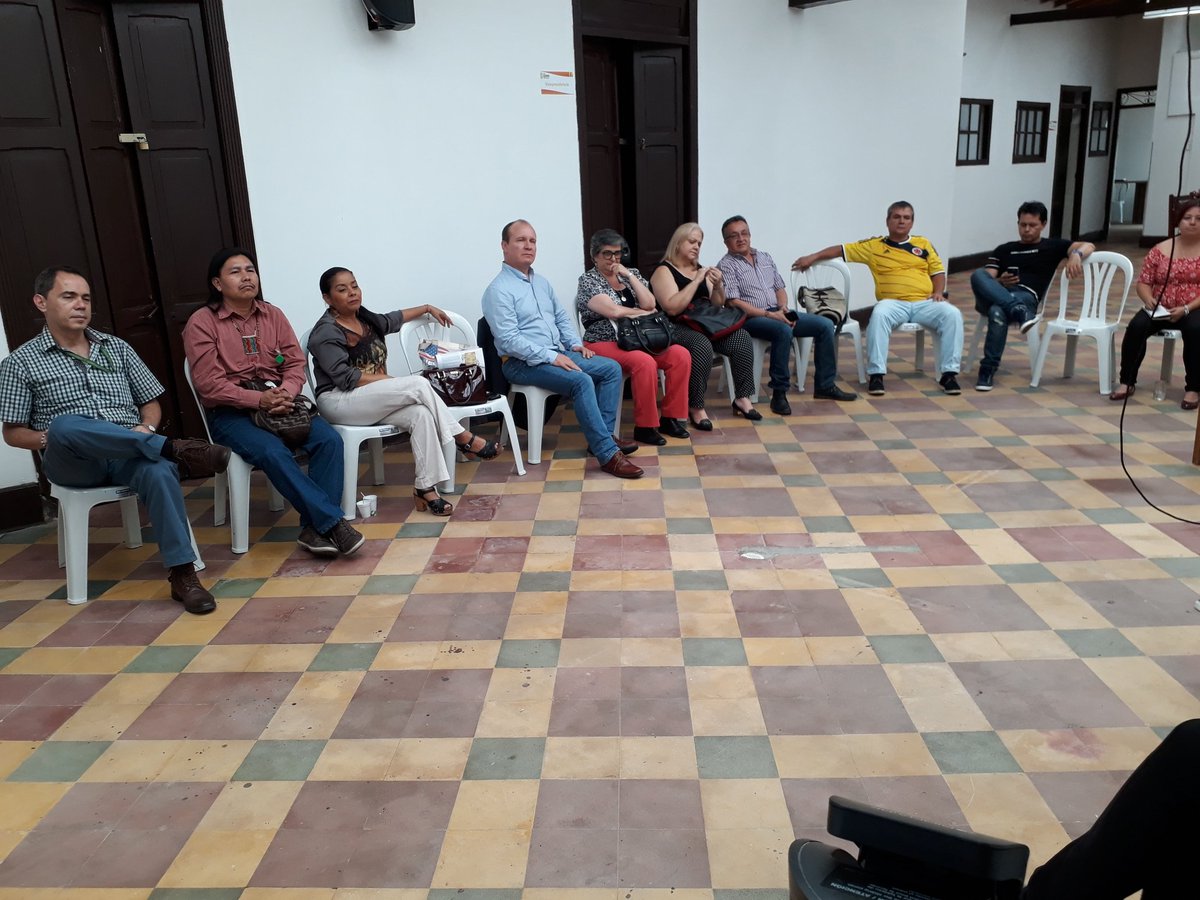 martinfelipeui's tweet photo. Excelente trabajo del #CEIDEA hoy con @SecEducacionAnt y @UdeMedellin CARACTERÍSTICAS DE LA GESTIÓN DE LOS DIRECTIVOS DOCENTES DE ANTIOQUIA https://t.co/Um4fQVLJ71