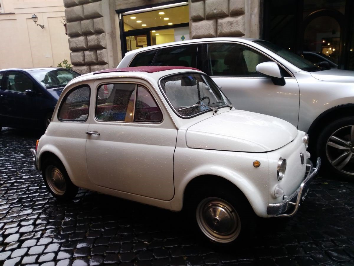 encoretours's tweet photo. Tiny Italian streets call for tiny Italian cars. π
#Italy #TravelItaly #wanderlust #travel #performancetours https://t.co/eeRFIq96MU