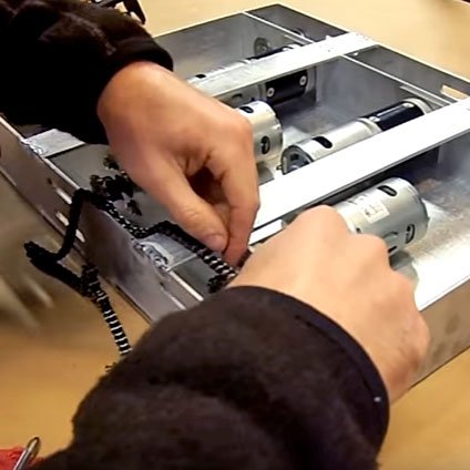 SDRobots's tweet photo. How to cut and install roller chain for your robot project. https://t.co/NTALrVq3xv #diy #robotBuilder #robotics #mechanical #robotVideo https://t.co/3PmJo02RxZ