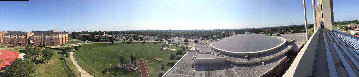 Flutacris34's tweet photo. The view from up top is worth the Cessna Shakes #allthewayup #turnup #10reps https://t.co/nICmhOPRsA
