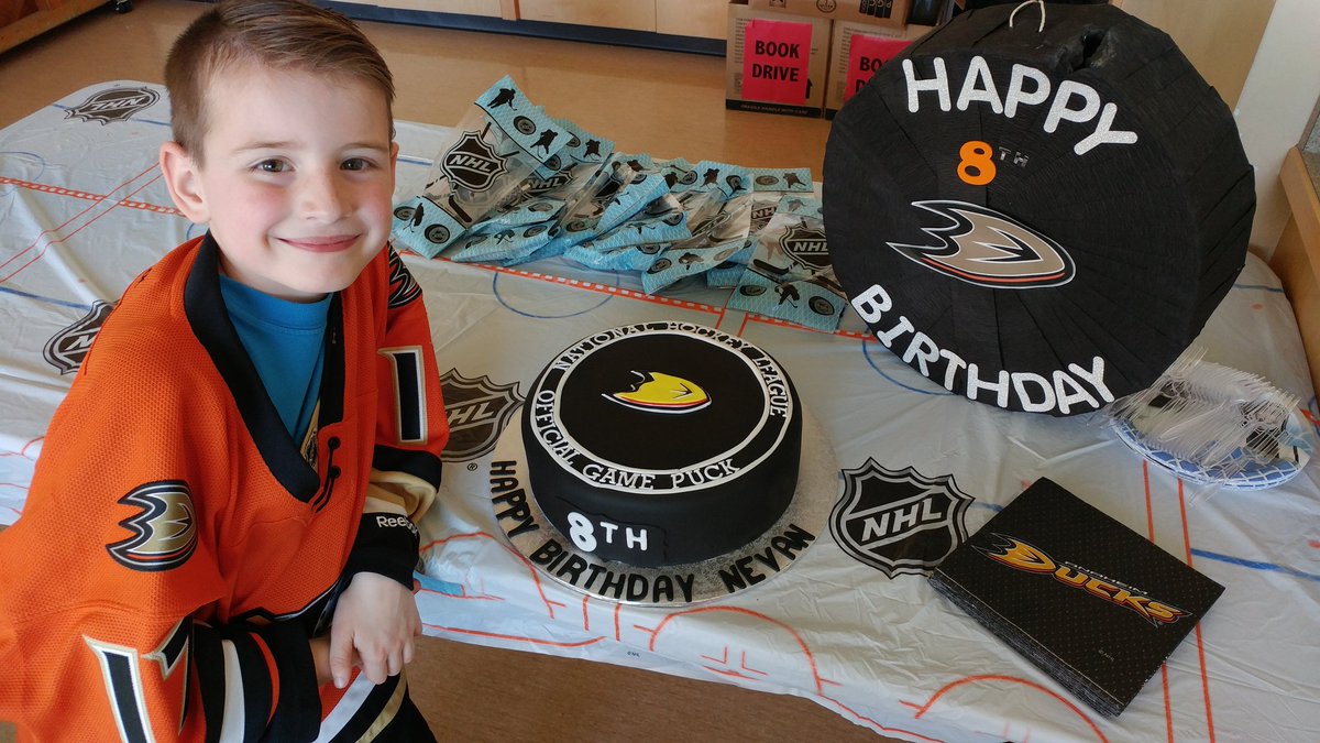 NevanCoburn's tweet photo. Wishing my favorite @NHL #17 @Ryan_Kesler a Happy Birthday 🎂 #kesboss @AnaheimDucks see you on the ice... #quackquack https://t.co/wRT00OSqZU