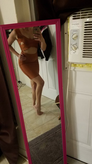 Omg I love this bandage dress!!!! Aaaah!!! Thank you so much it's so hot https://t.co/xsuqdrgFaC<a href="/tag/tittytuesday"class="tags"><span>#tittytuesday</span></a>