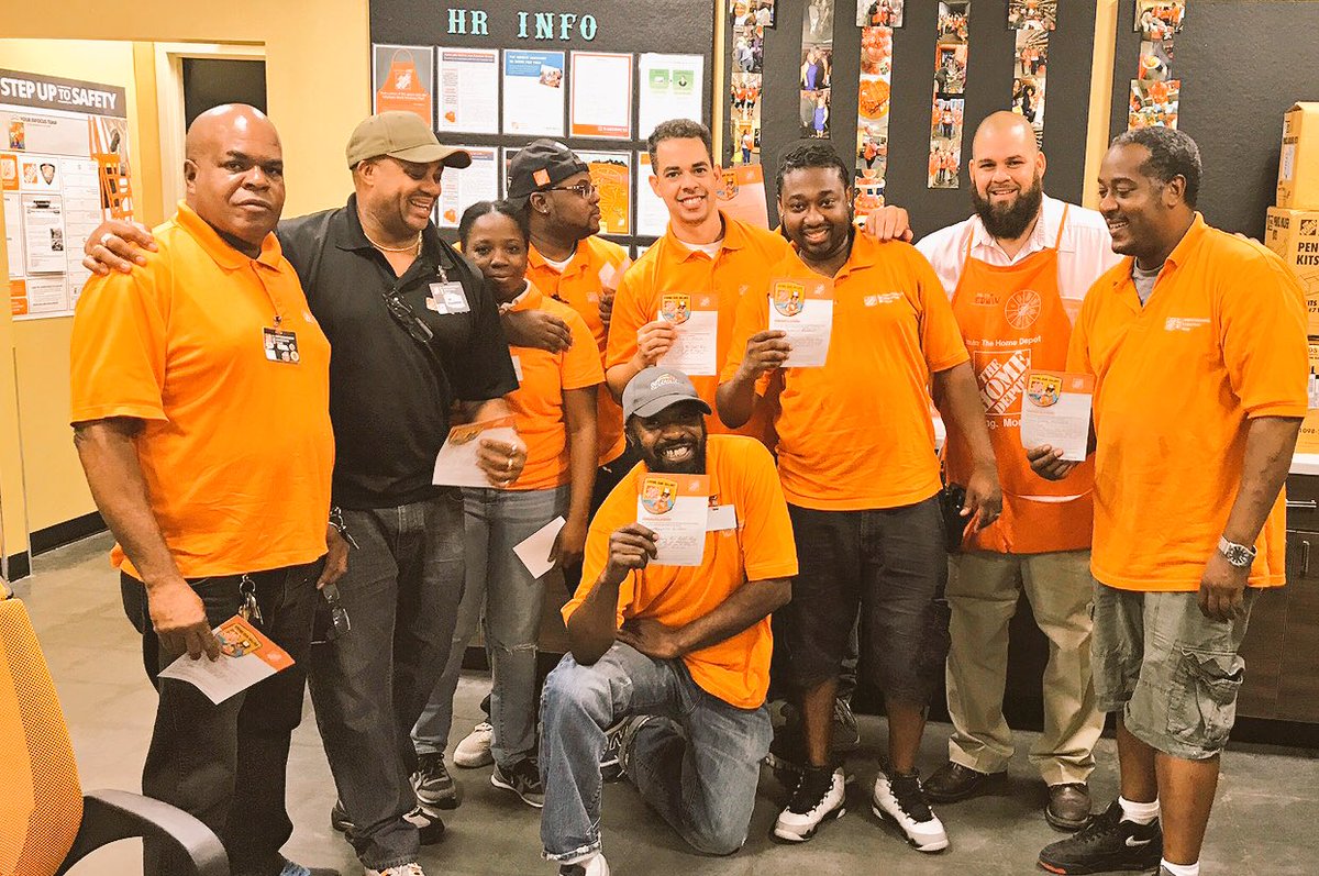 edwinRi74176408's tweet photo. 1221 Met Appreciation / Awsome Partnership #Recognition#lunch https://t.co/jbEALr3Gr7