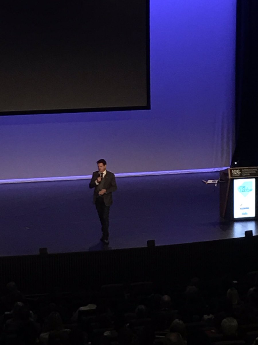 #FOL2017 #Sydney <a href="/peter_baines/">Peter Baines</a> moving the room talking about Hands across the Water