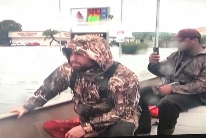 LamarPikes's tweet photo. These past few days during Hurricane Harvey have been very humbling. HUGE props to our guys &amp; ALL the volunteers for lending helping hands! https://t.co/LDMImvI2fZ