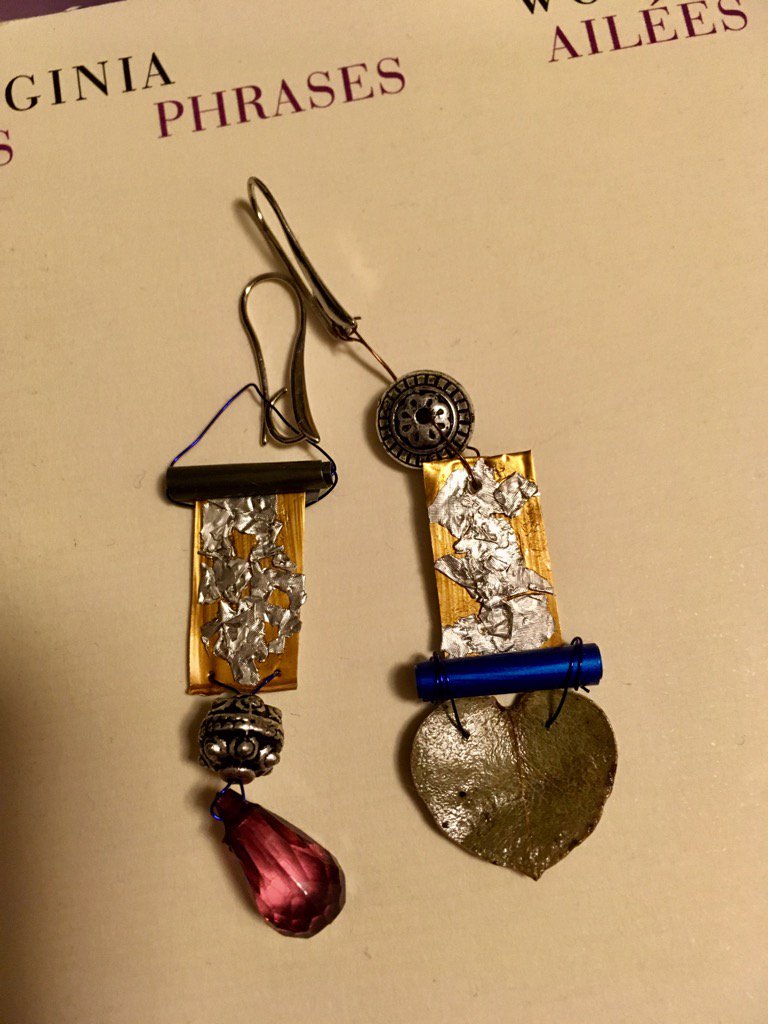waltercolor's tweet photo. Inspirées par les phrases ailées et des petits riens, mes nouvelles créations. #jewelry by @waltercolor #asymetry https://t.co/DVJ39ogNpC