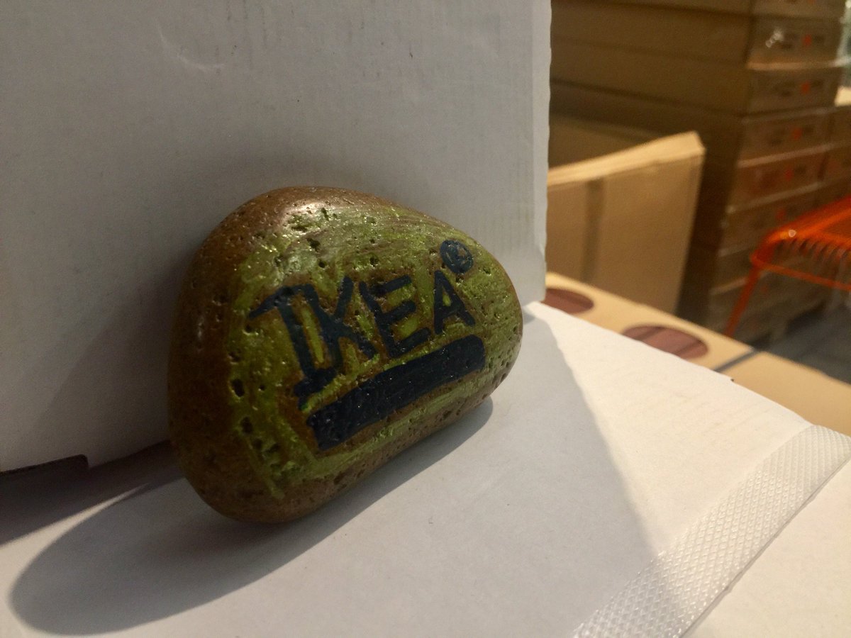 Looking for some indoor #901Day fun? Come paint #901Rocks w/ us 2mrw to celebrate our awesome city! Also, great $9.01 deals ALL DAY! 💙