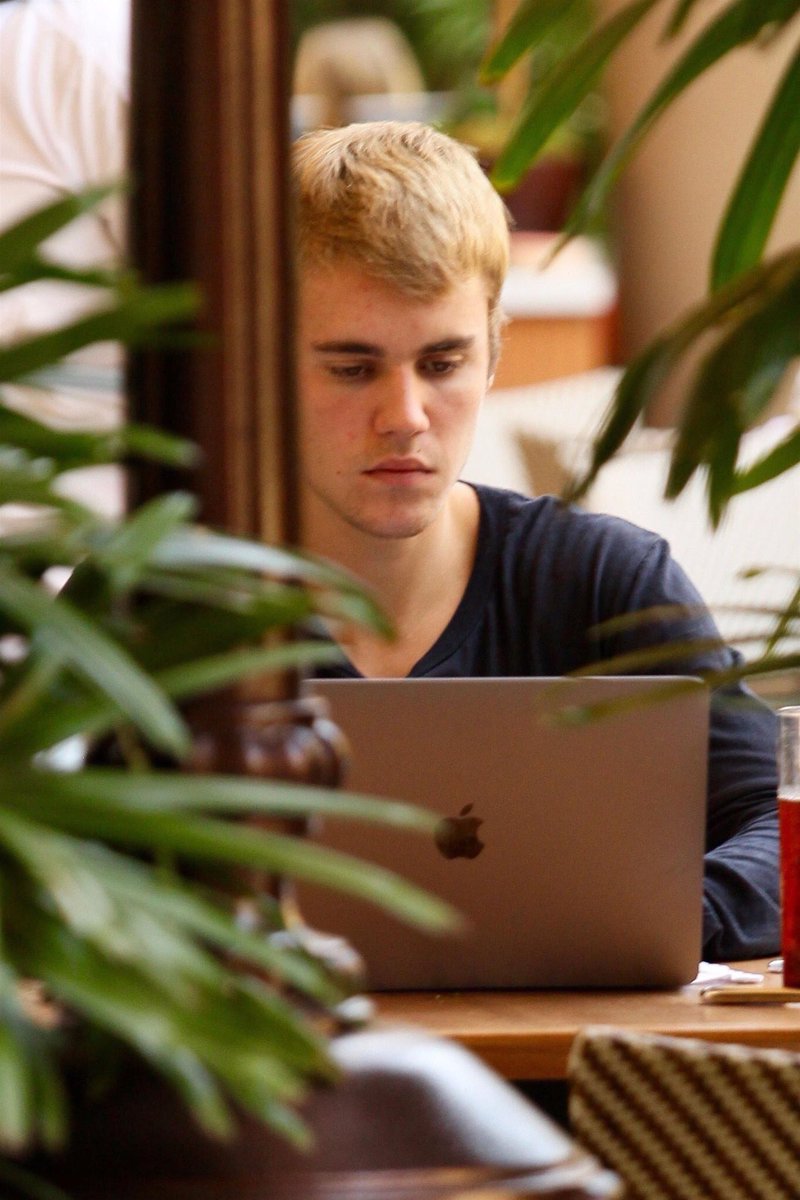 segue em anexo fotos do amor da minha vida