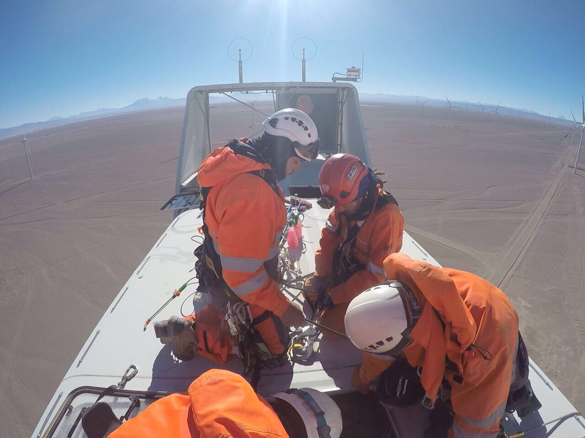 Eastav Global supervisa la seguridad y procedimientos de los trabajos en acceso por cuerdas en el desierto de Atacama Chile 🇨🇱.